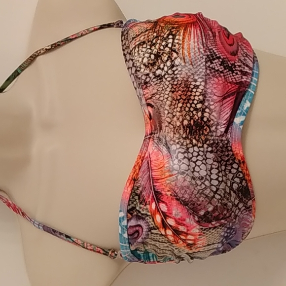 Bikini Tops with Bottom - Picture 3 of 7